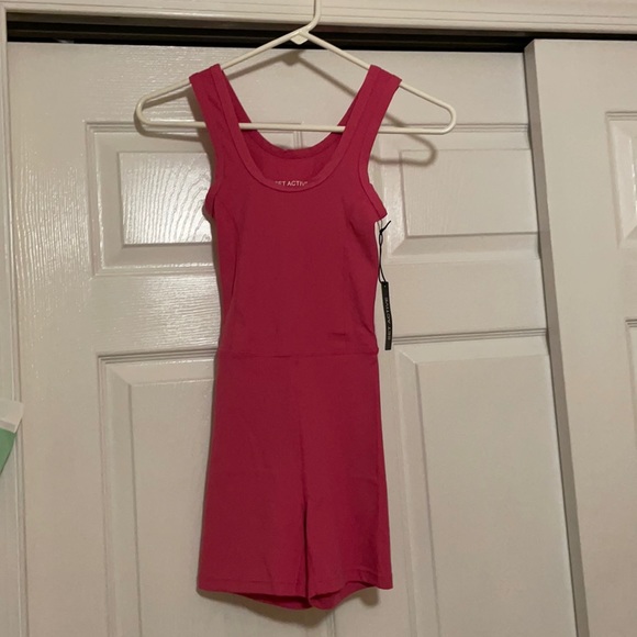 SET Active Pants - SPORTBODY SHORTYSUIT in color lollipop, size xs- never worn brand new with tags